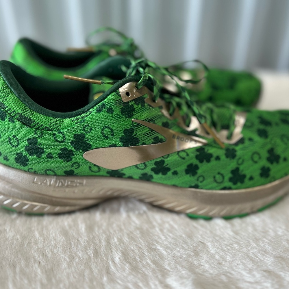 Brooks Green Clover Pattern Running Sneakers with Gold Accents